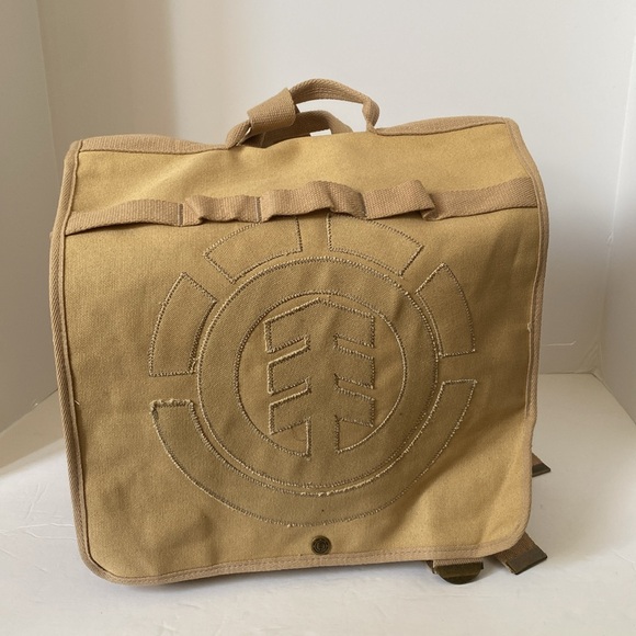 NWOT Element Messenger Bag/backpack in pristine like new condition never used - Picture 1 of 14